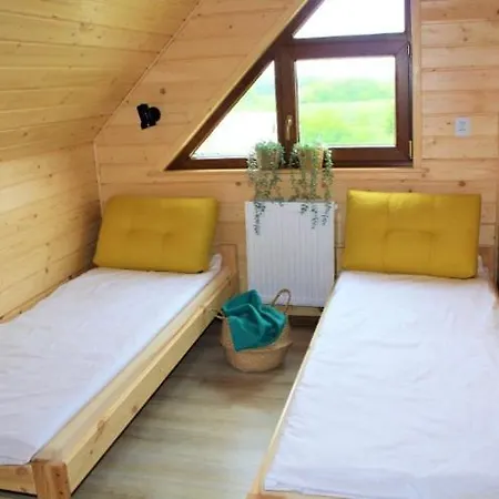 بيت للعطل Morza Szum كارفيا